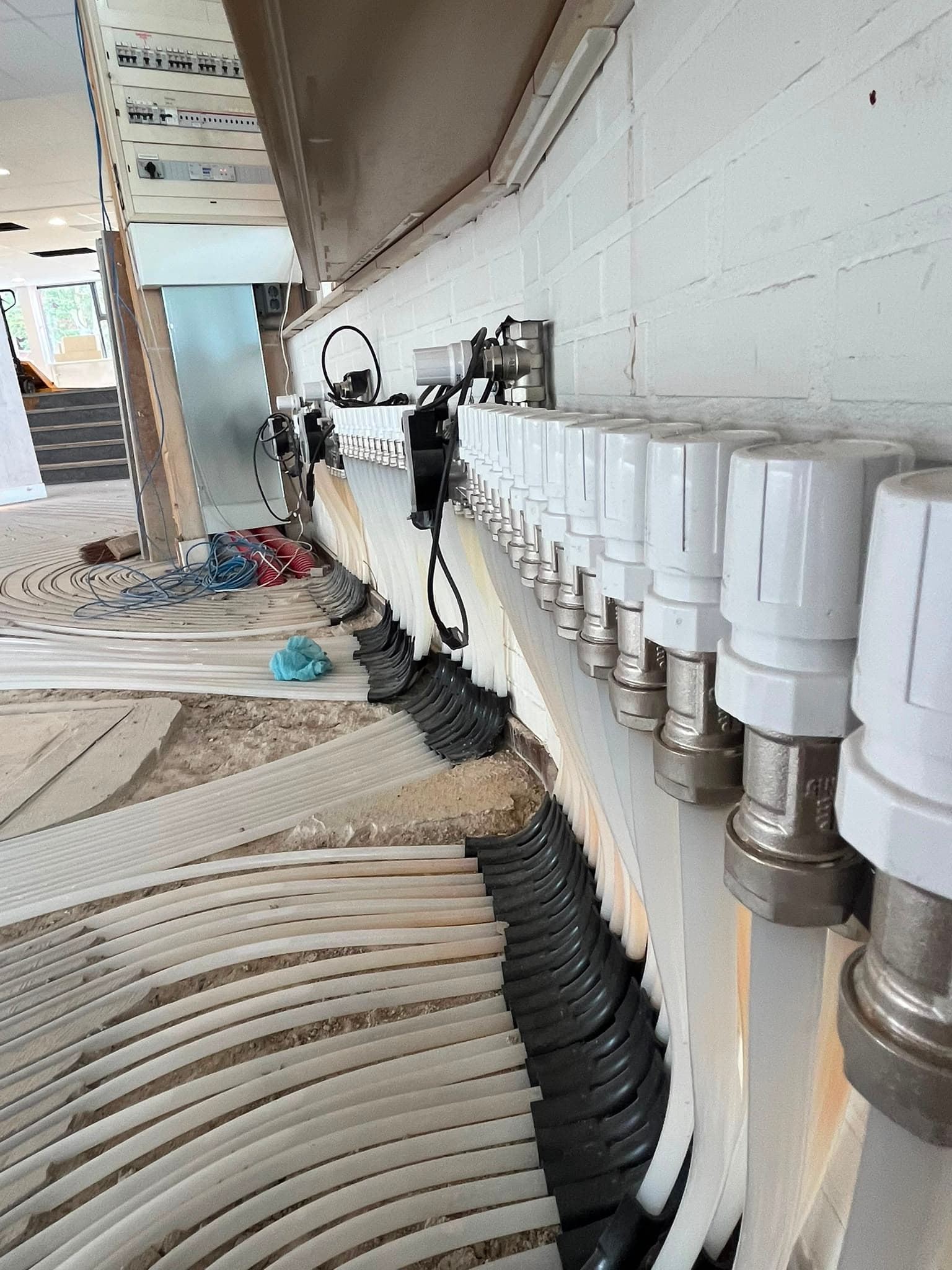 Droogbouwsysteem op houten vloer in Den Haag